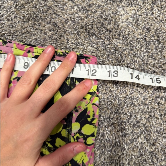 Lululemon Swift Speed High-Rise Tight 25"
Inflect Floral Highlight sz 4 EUC - Picture 4 of 5